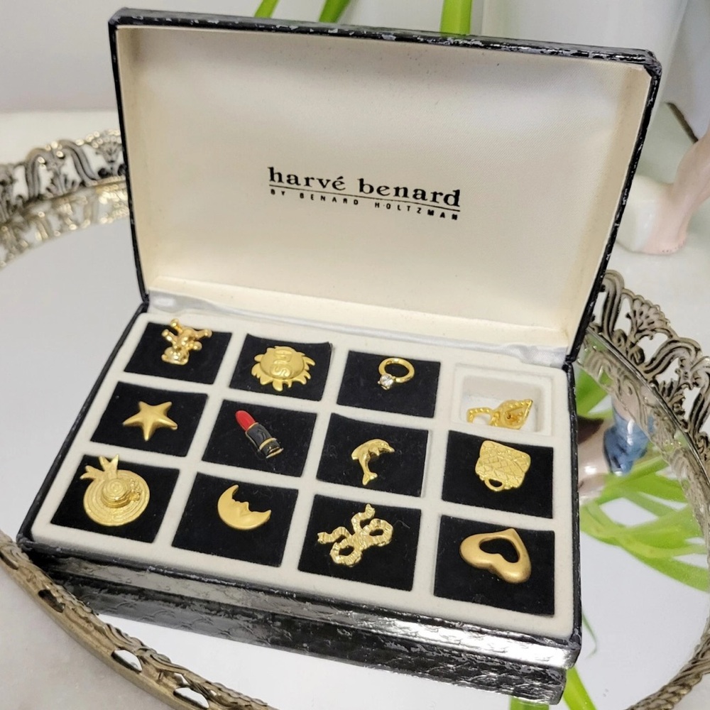 Harve Bernard Vintage 60s Collectible Pin Set Gold Plated box of 12 Lapel/Hat